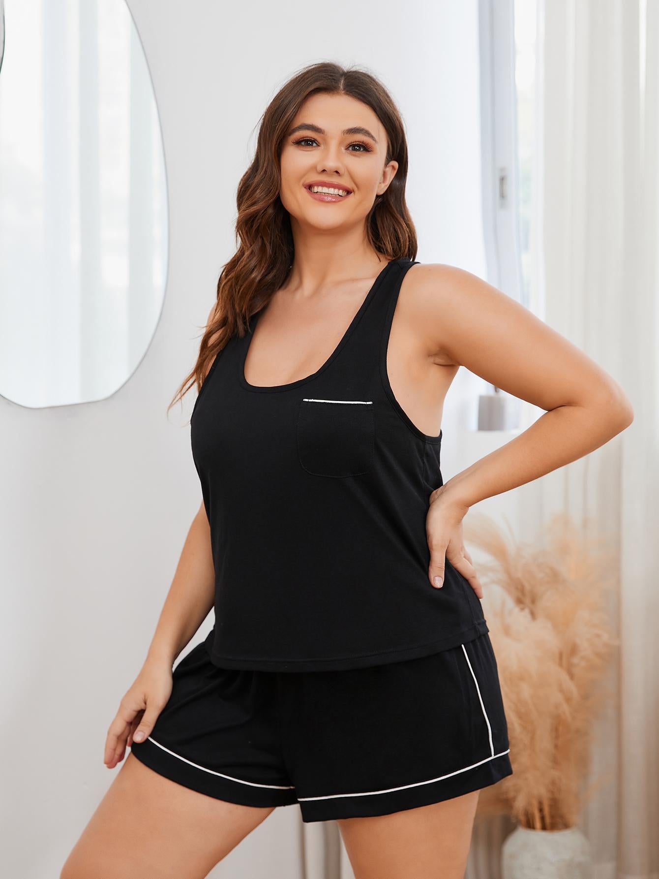 Conjunto de camiseta sin mangas con espalda nadadora y pantalón corto con ribete en contraste de talla grande