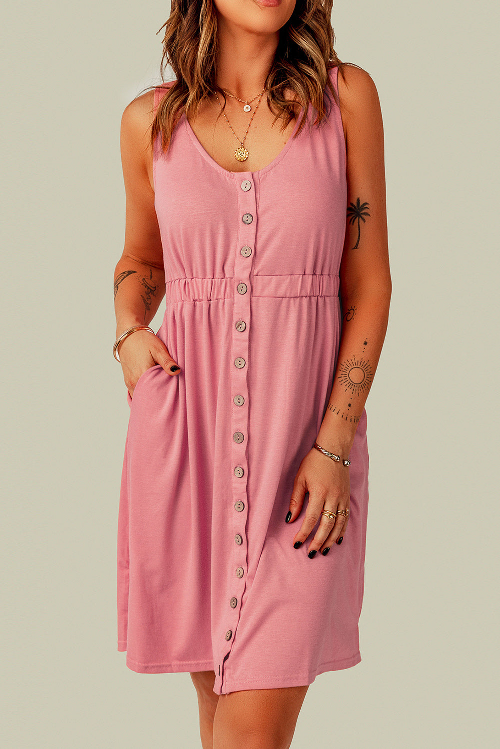 Mini vestido sin mangas con botones
