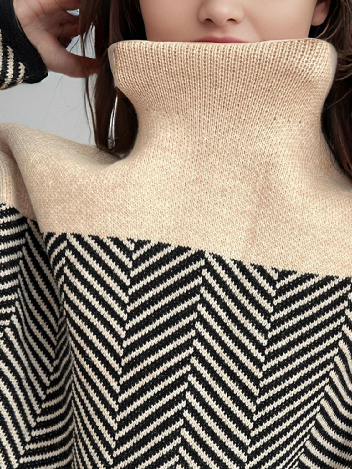 Contrast Turtleneck Long Sleeve Sweater