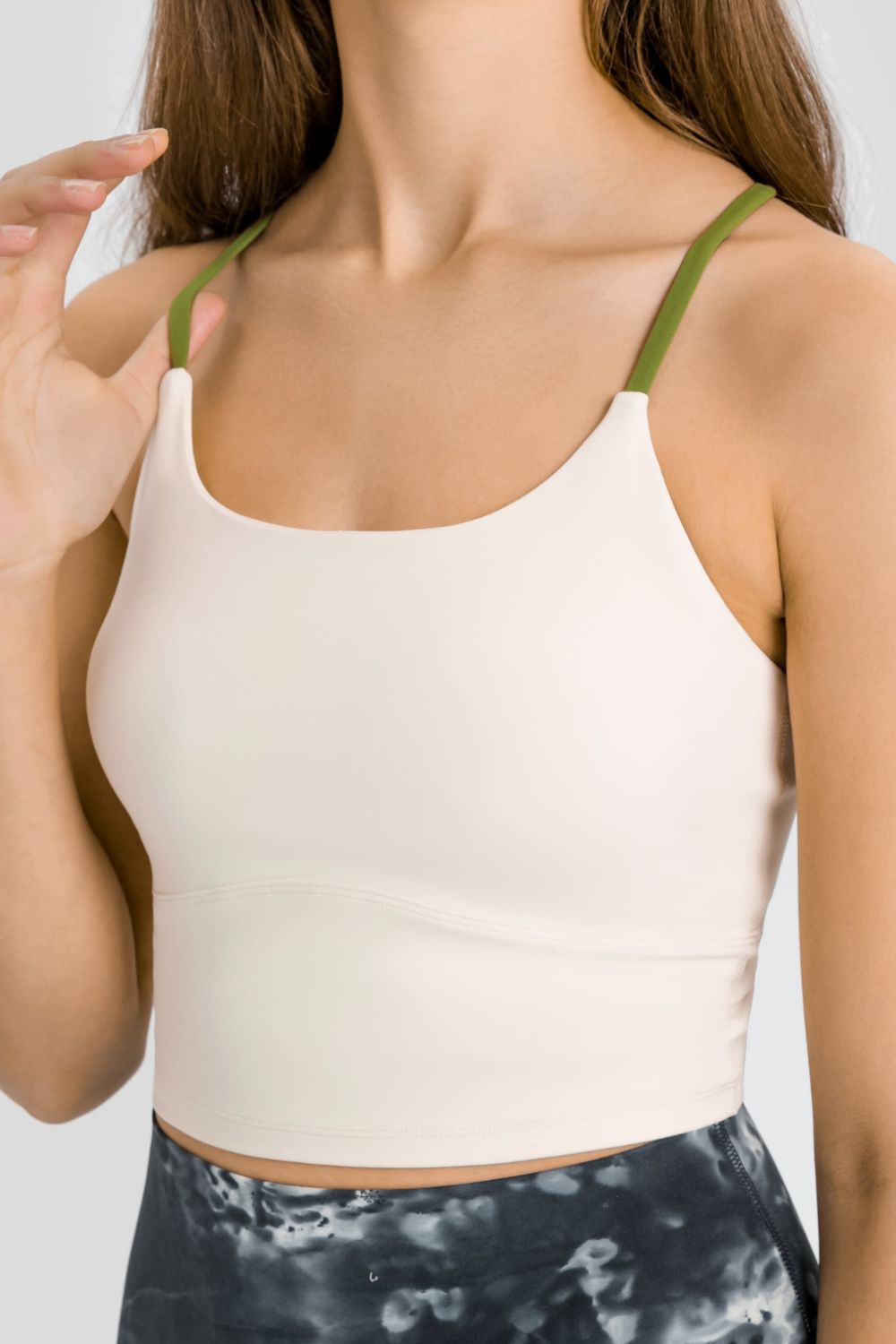 Camisole de sport à encolure dégagée et dos croisé