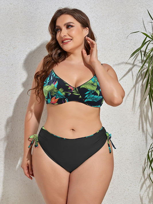 Conjunto de bikini con cordón y cuello en V estampado de talla grande