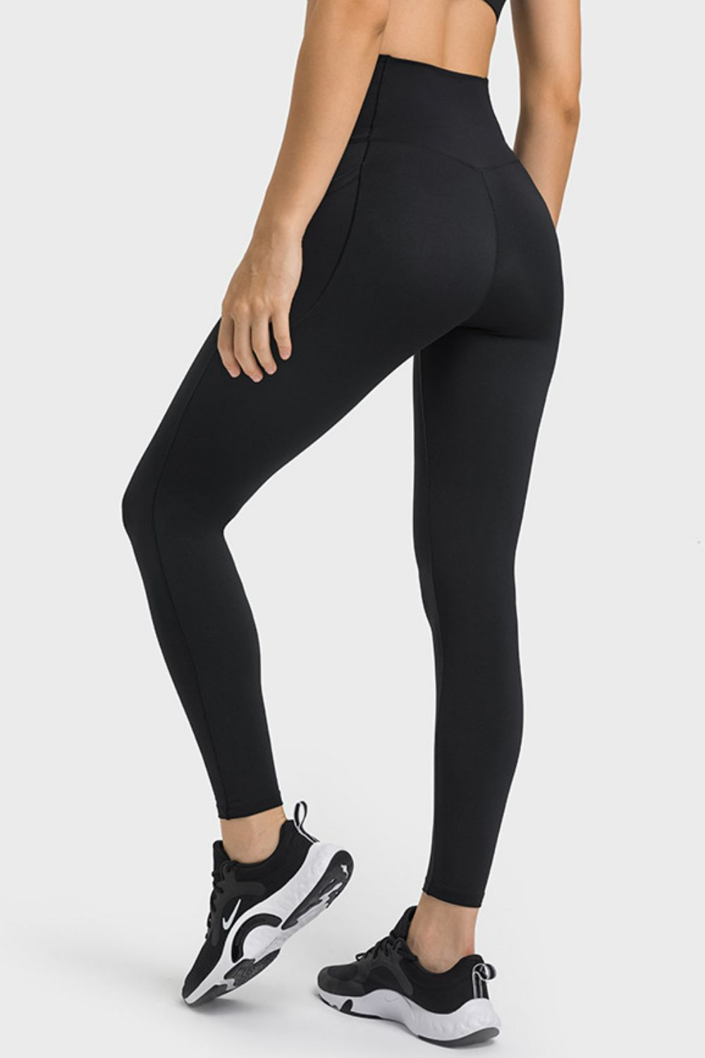 Leggings de yoga con cintura en V y bolsillos