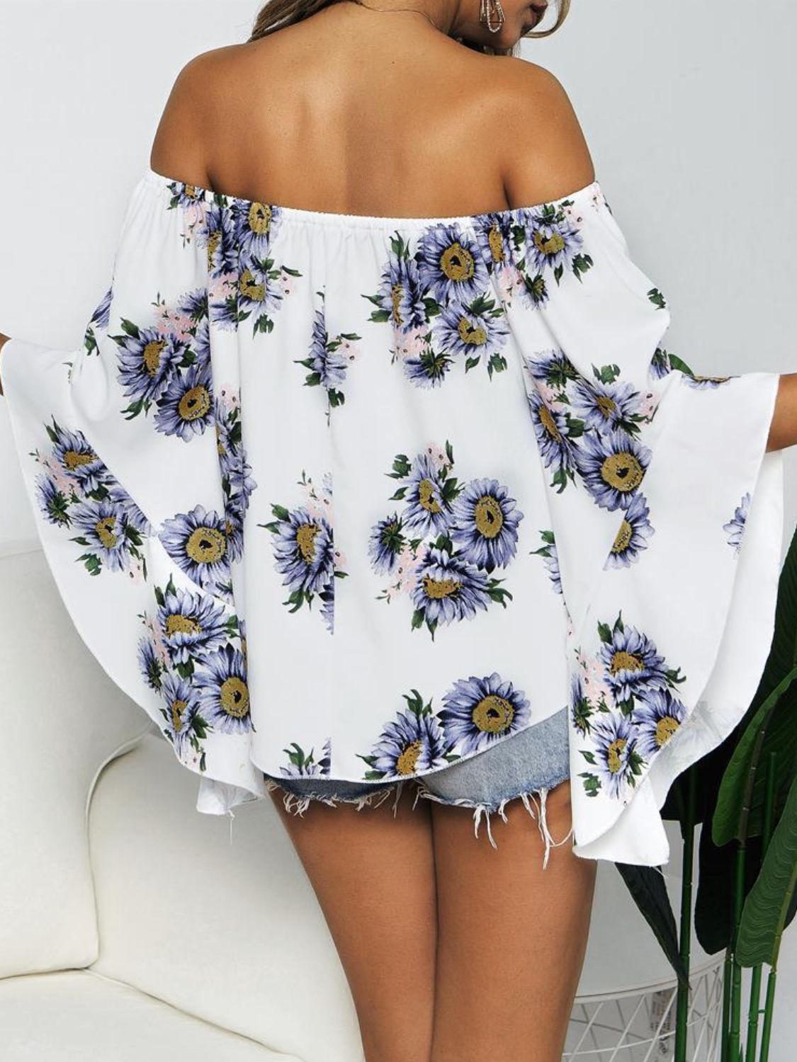 Blusa de manga con volantes y hombros descubiertos con estampado floral