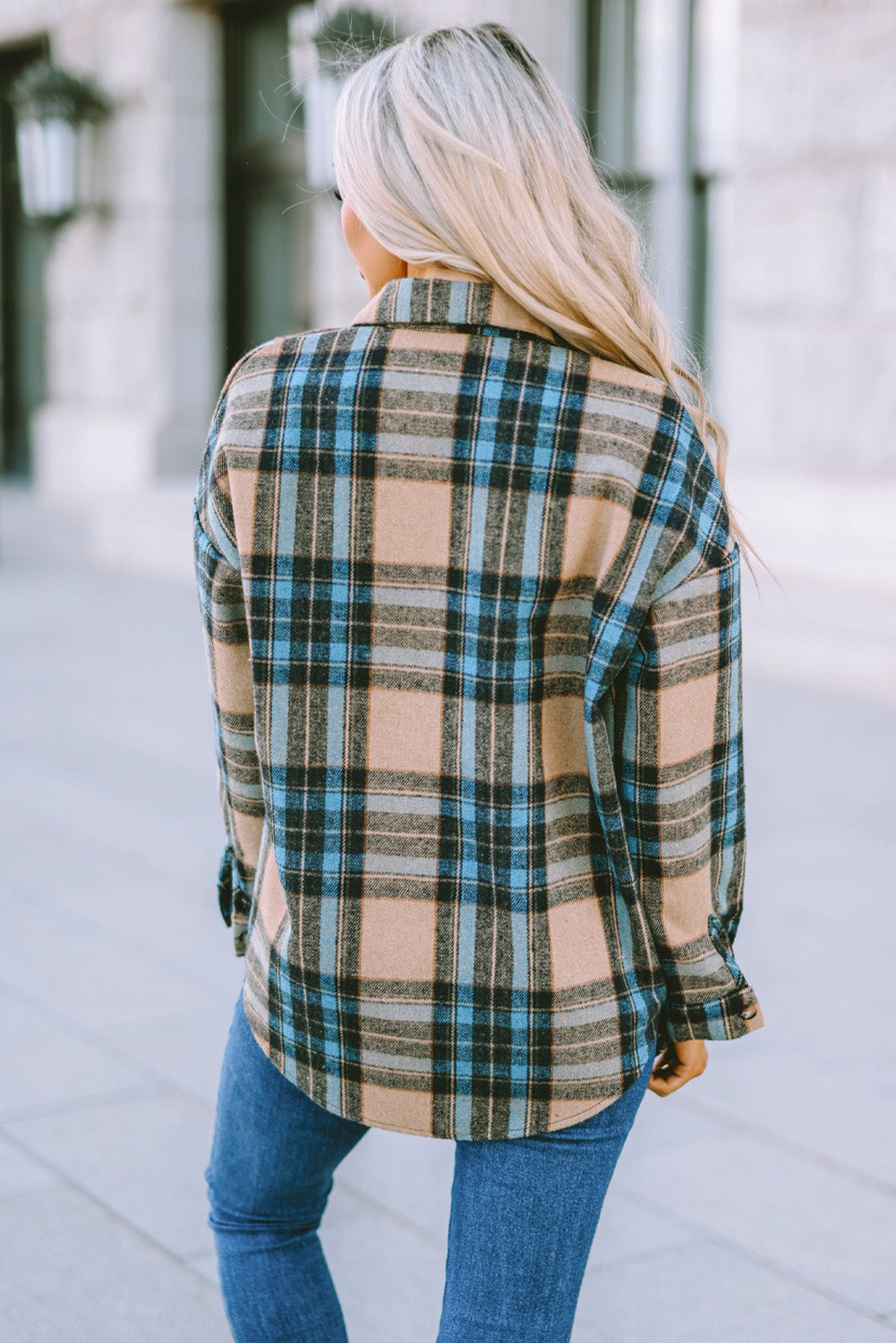 Veste chemise à carreaux avec ourlet arrondi et poches poitrine