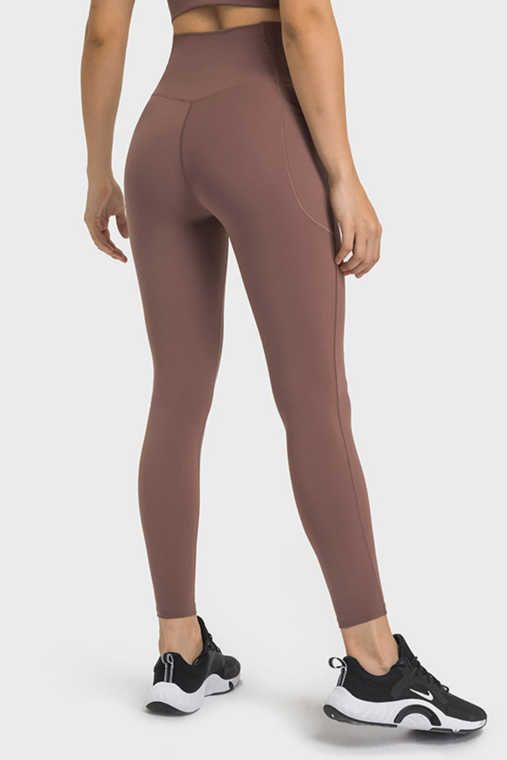 Leggings de yoga con cintura en V y bolsillos