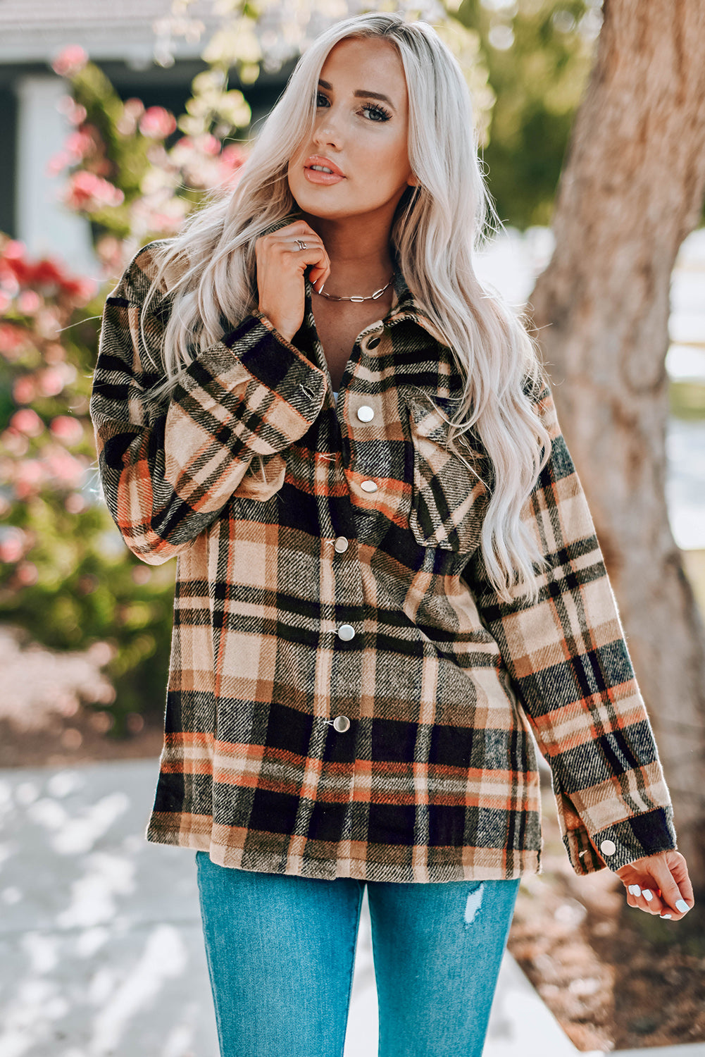 Veste chemise boutonnée à carreaux avec poches poitrine