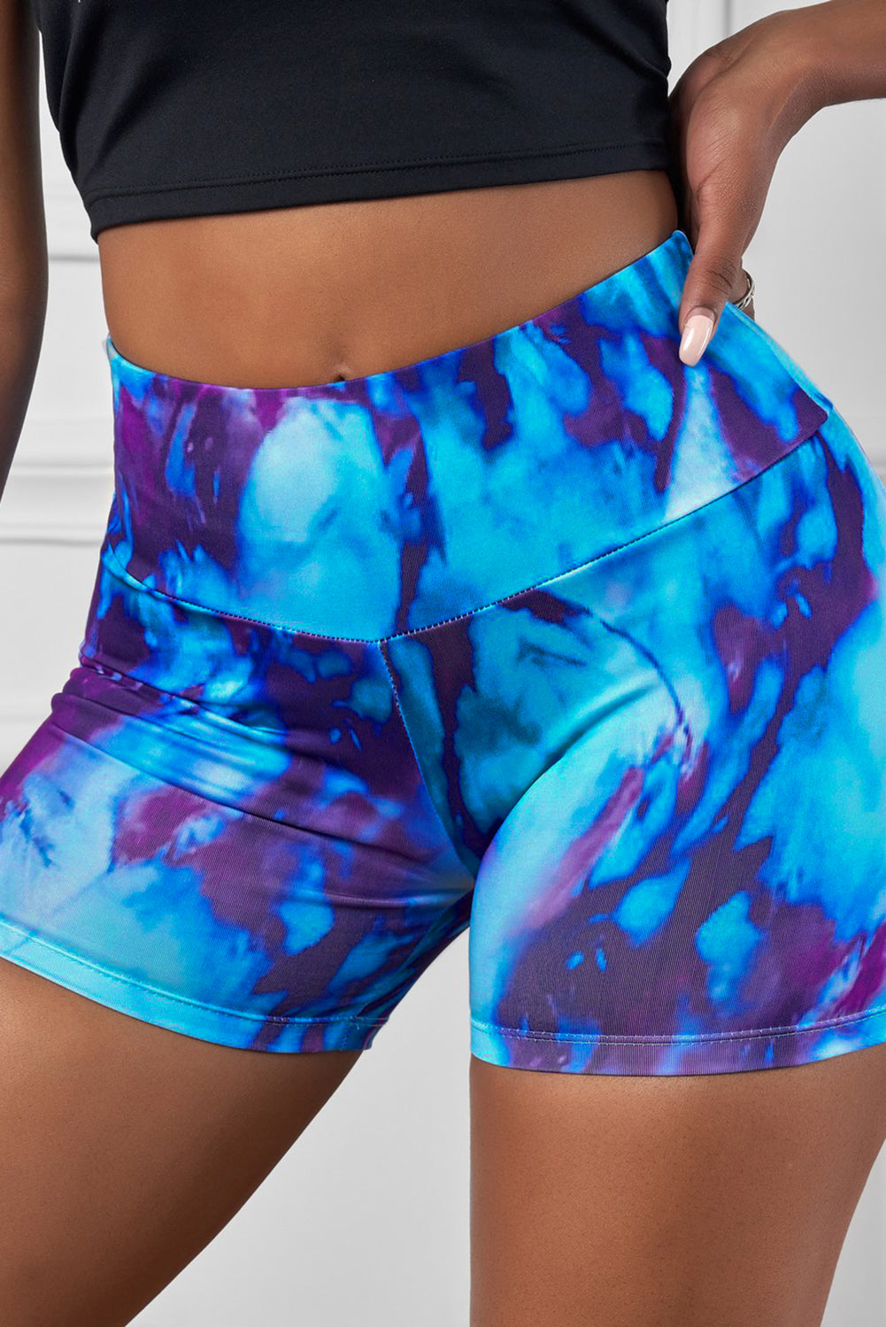 Short de yoga booty bleu clair à imprimé tie-dye