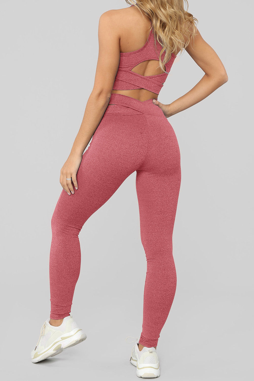 Ensemble soutien-gorge de sport et leggings croisés