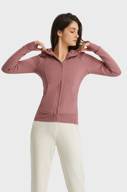 Veste de sport à capuche avec coutures zippées