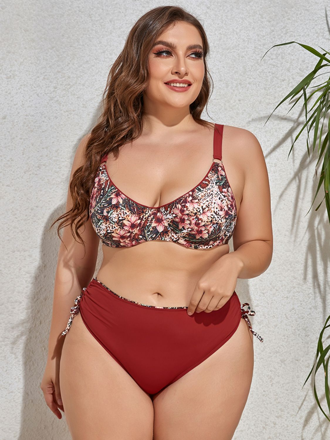 Conjunto de bikini con cordón y cuello en V estampado de talla grande